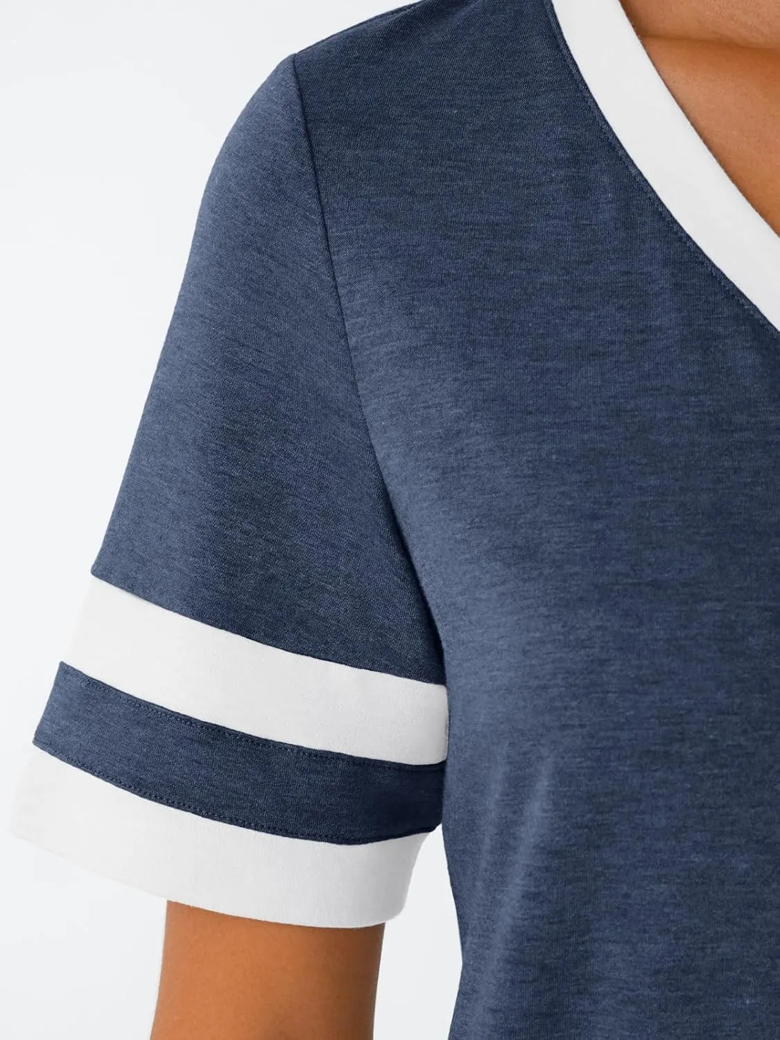 AUTOMET Women's Short Sleeve V Neck T Shirts Trendy Casual Spring Tops Summer Fashion Tees Basic Clothes