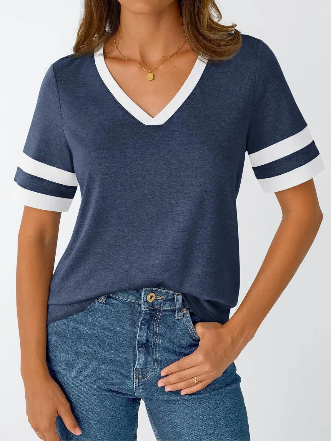 AUTOMET Women's Short Sleeve V Neck T Shirts Trendy Casual Spring Tops Summer Fashion Tees Basic Clothes