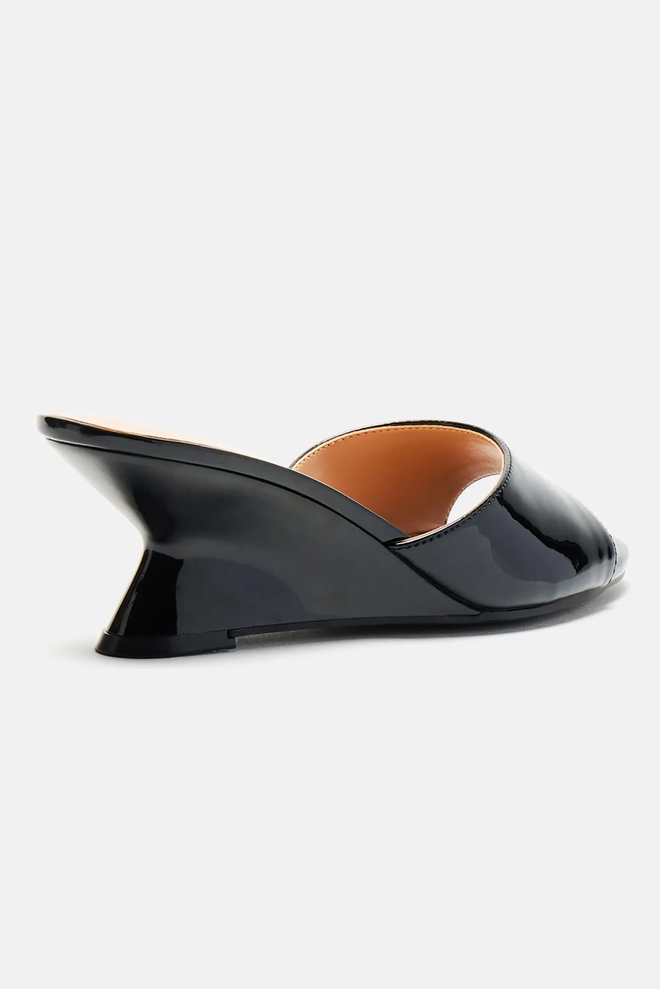 Baddie On The Go Wedges - Black