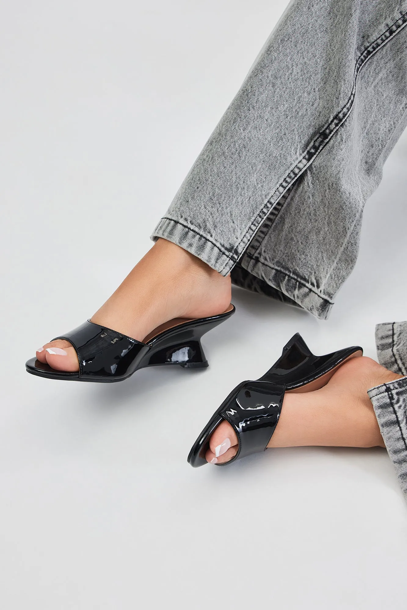 Baddie On The Go Wedges - Black