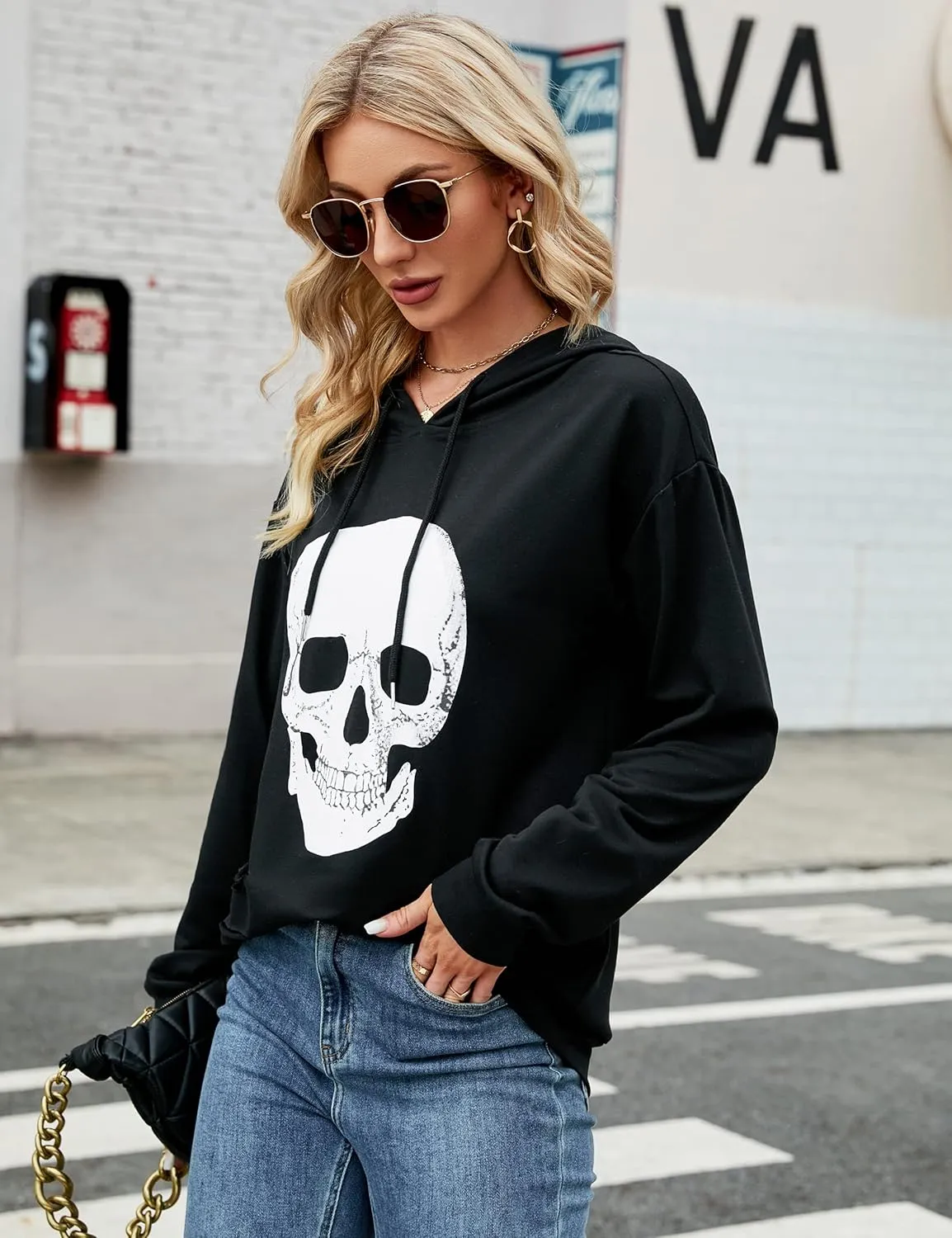 Blooming Jelly Women's Halloween Sweatshirts Skull Graphic T Shirts Long Sleeve Pullover Tops Gothic Fall Clothes 2024