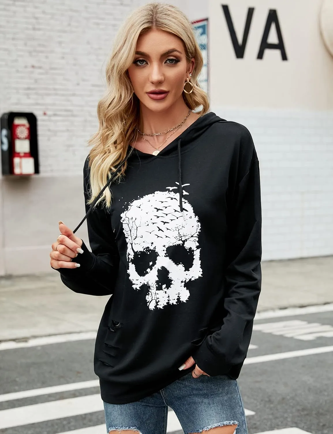 Blooming Jelly Women's Halloween Sweatshirts Skull Graphic T Shirts Long Sleeve Pullover Tops Gothic Fall Clothes 2024