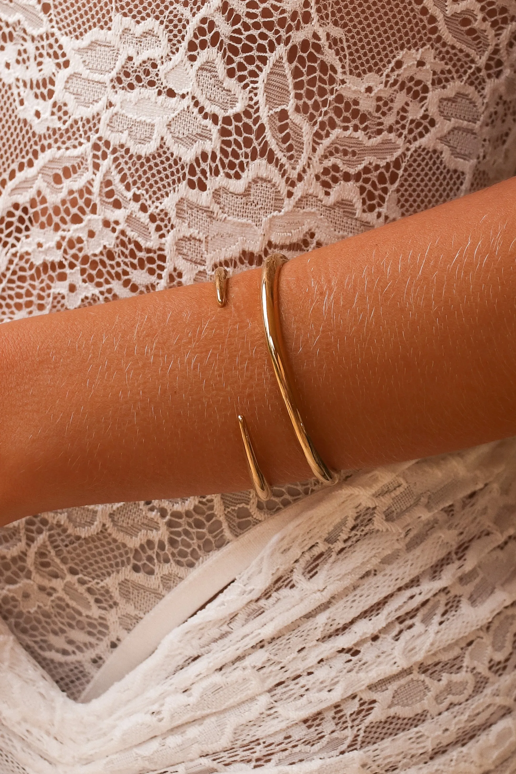 Cori - Stainless Steel Bangle
