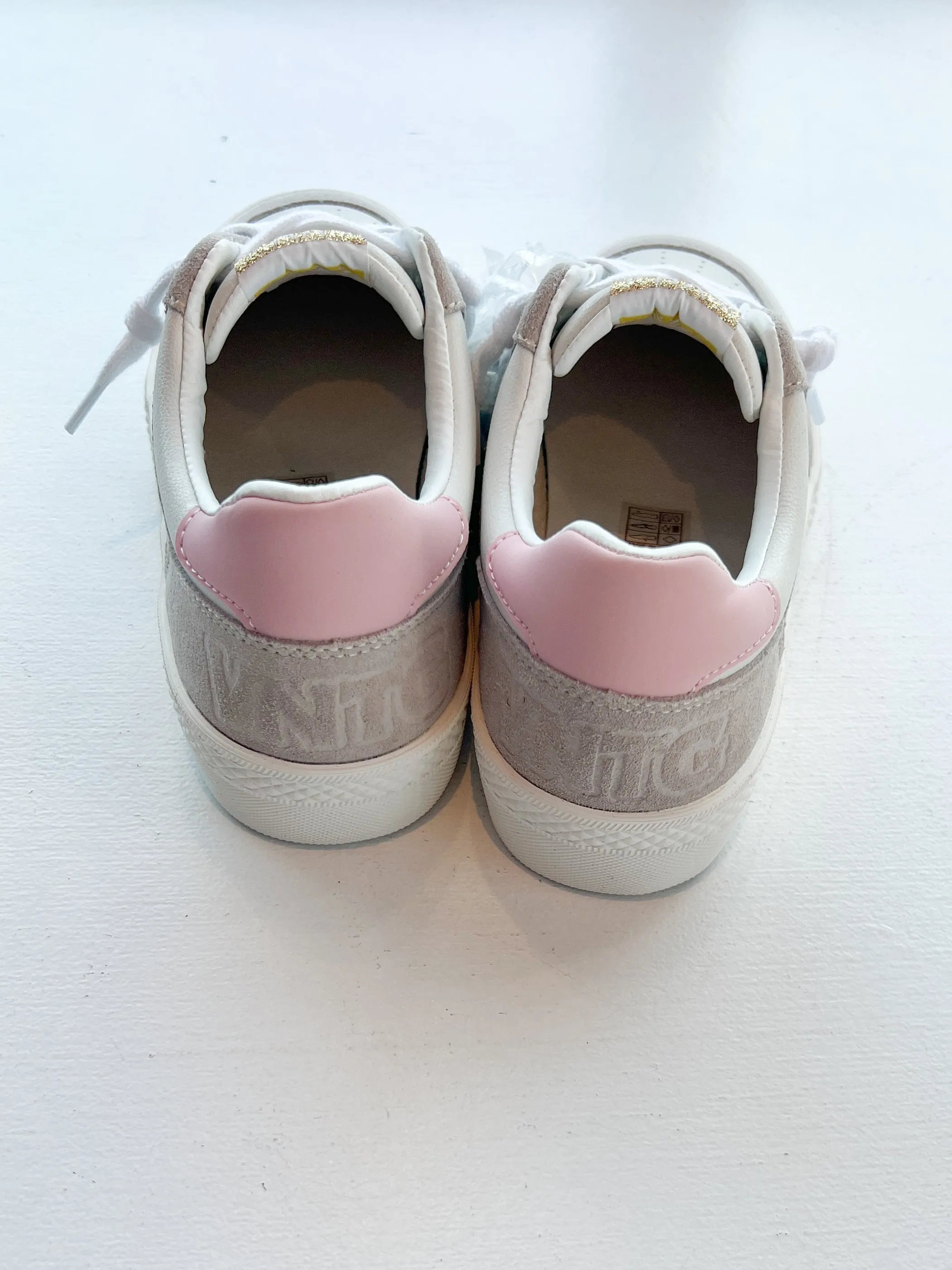 Fast Suede Sneaker