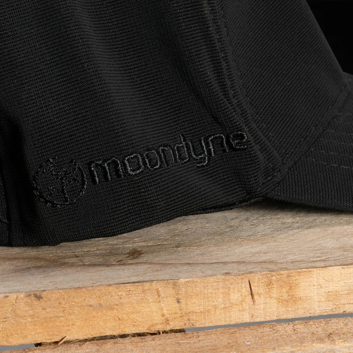 MOONDYNE ELASTIC FIT CAP - MEDIUM