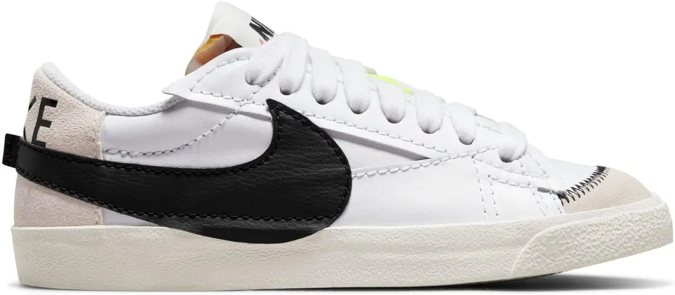 Nike Women's Blazer Low '77 Jumbo Trainers