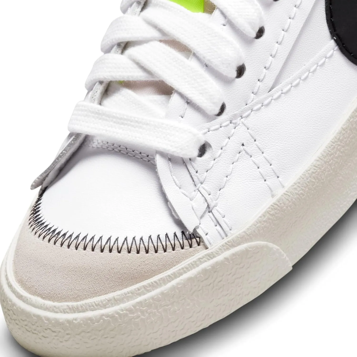 Nike Women's Blazer Low '77 Jumbo Trainers