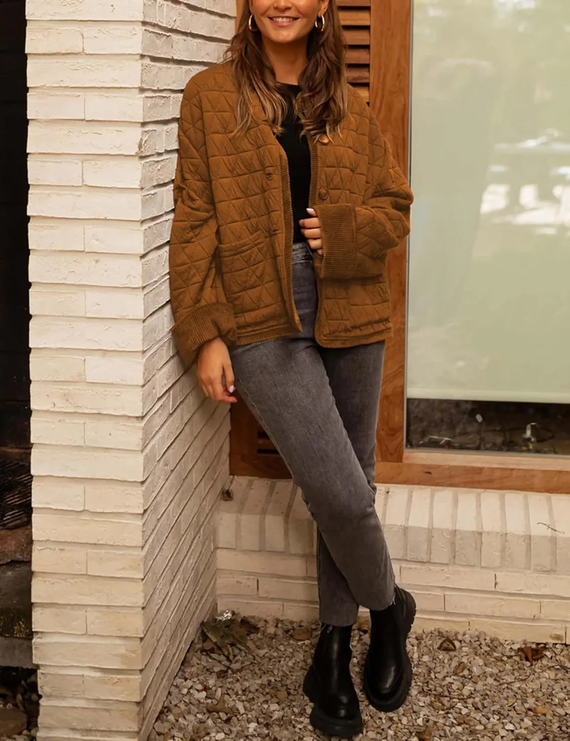 Quilted Jackets for Women Lightweight Button Down Long Sleeve Winter Padded Coat Puffer Jacket