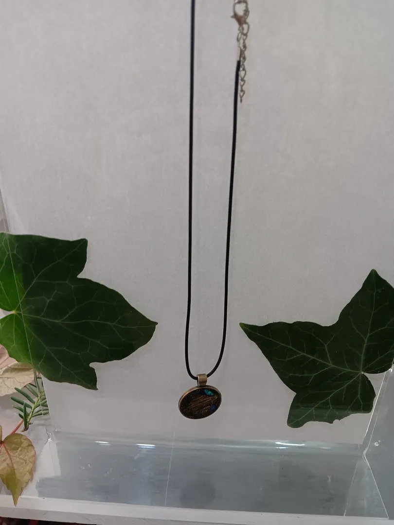 Resin Necklace, pendant en resin , chain Jewelry