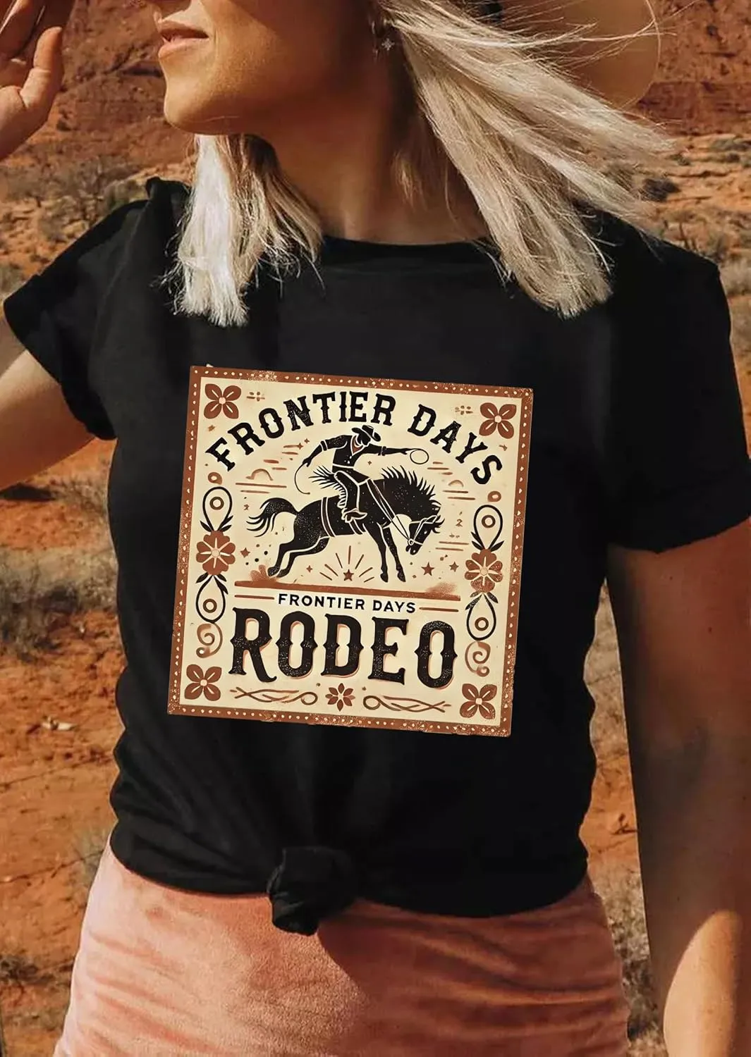 Retro Steer Skull Western T-Shirts for Women Cowboy Vintage Graphic Tees Country Concert Shirt Western Retro Shirt