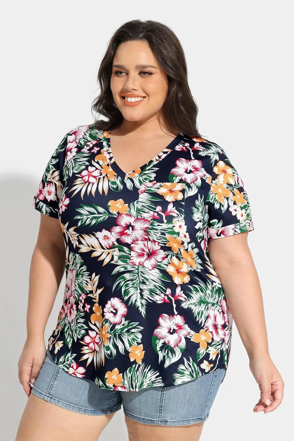 RITERA Plus Size Tops For Women Summer T Shirts V Neck Short Sleeve Casual Basic Tee with Front Pocket XL-5XL