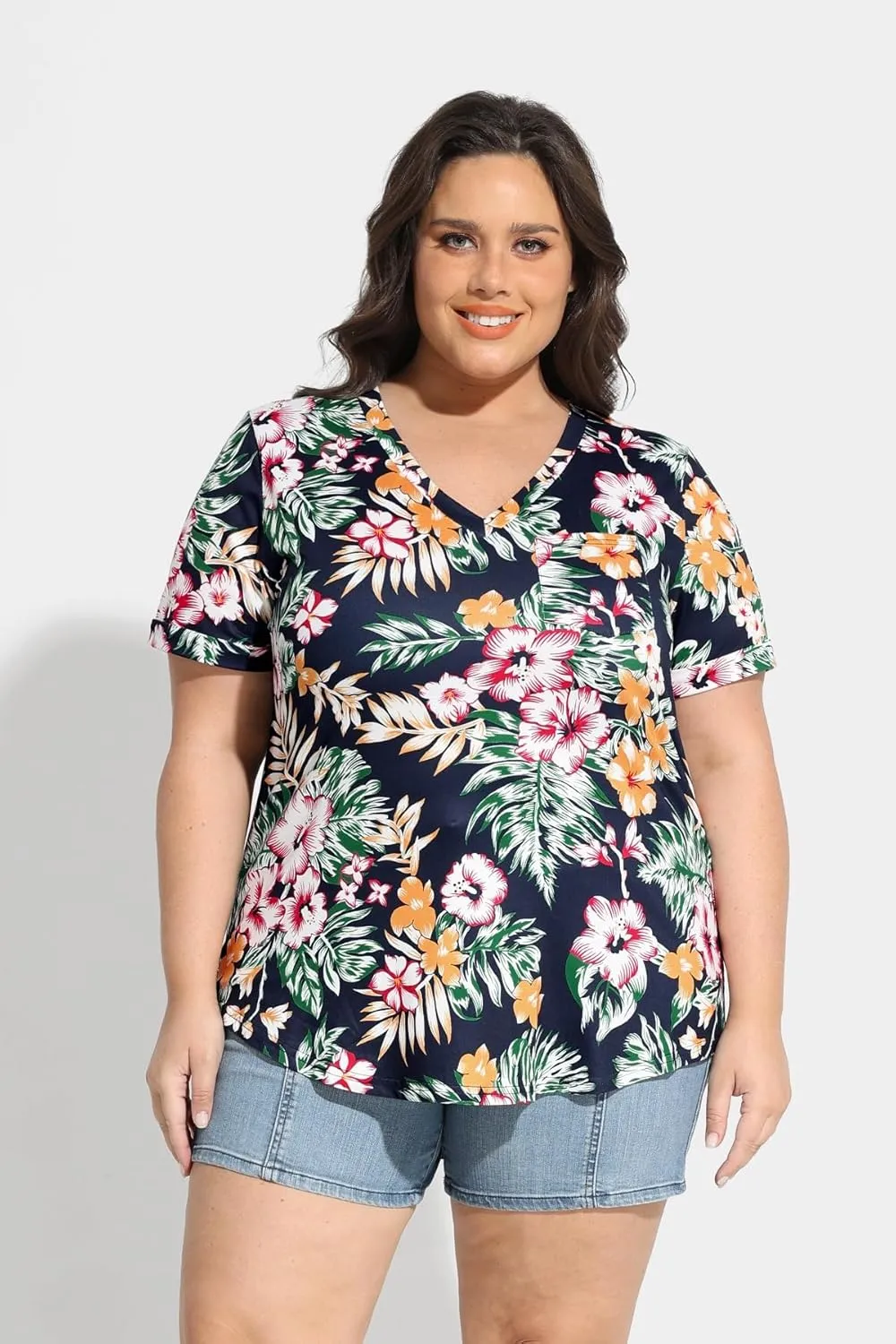 RITERA Plus Size Tops For Women Summer T Shirts V Neck Short Sleeve Casual Basic Tee with Front Pocket XL-5XL