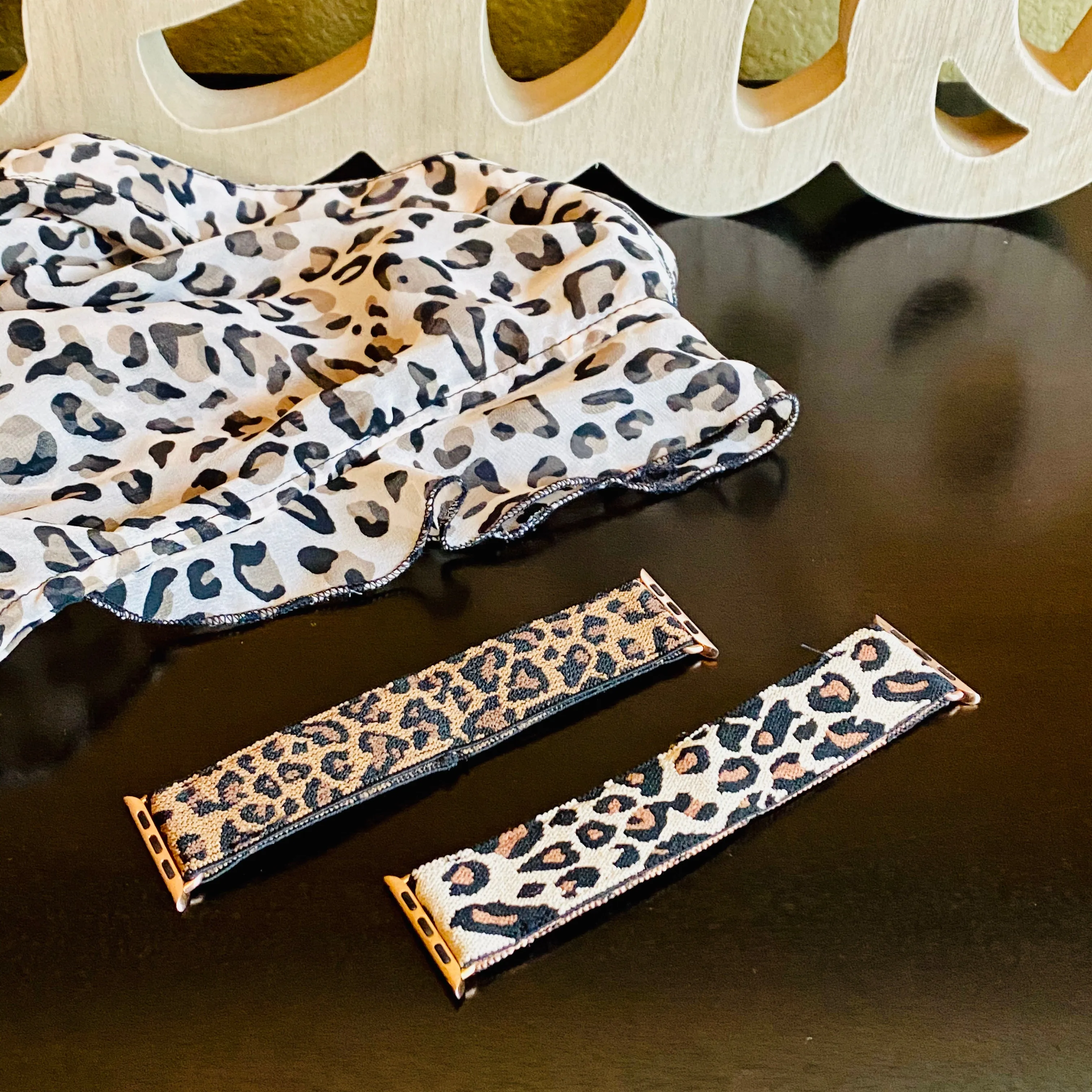 Stretchable Elastic Leopard Print Band For Apple Watch Two Colors Available