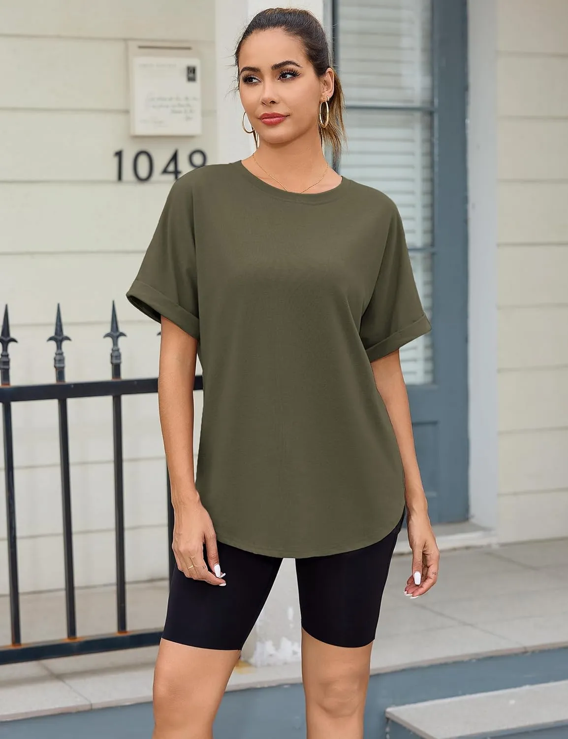 Totatuit Women Oversized Tshirts Casual Crew Neck Rolled Short Sleeve Basic Tee Shirts Cute Loose Summer Tops Workout Clothes
