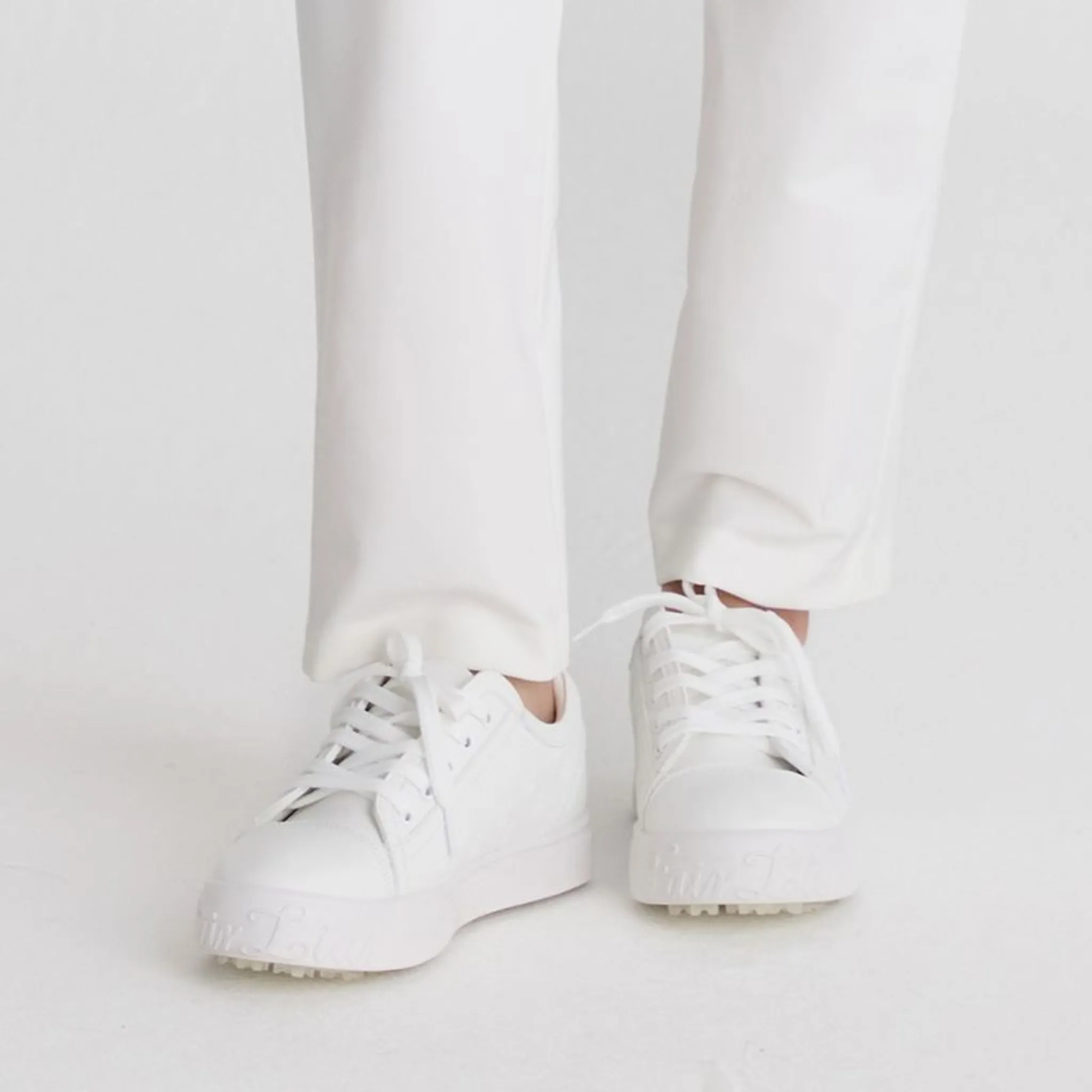 TWO-WAY GOLF SHOES
