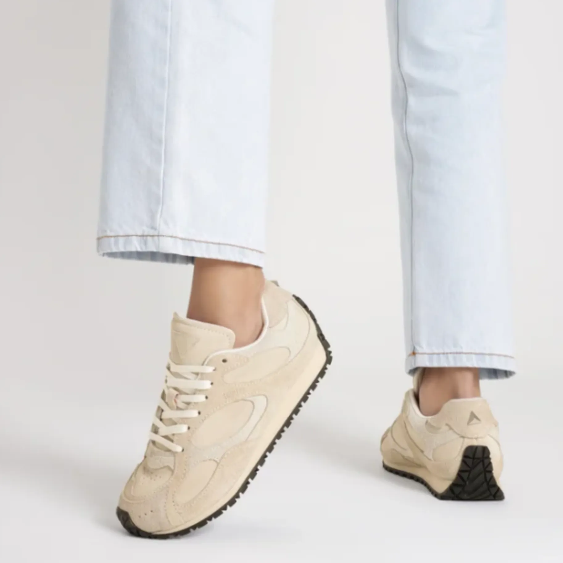 Wave 70 Suede Sneaker