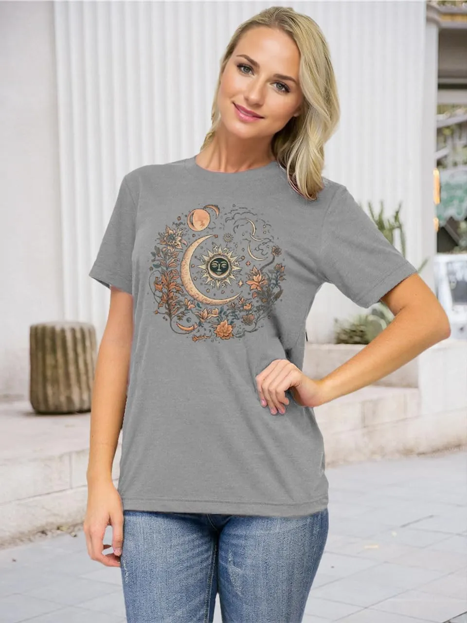 Women Mystical Moon and Sun Flower Shirt Vintage Wildflower T Shirts Boho Graphic Tees Short Sleeve Celestial Moon Tops